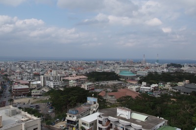 浦添市役所展望フロアからの眺望