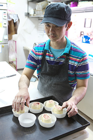 マルヨシ堂の店主