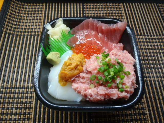 魚河岸丼