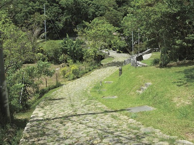 普天間街道 当山の石畳道