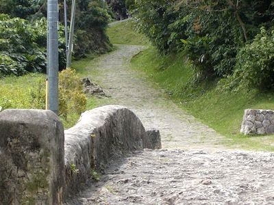 普天間街道 当山の石畳道