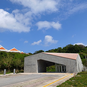 浦添市西海岸の石切場跡遺構展示