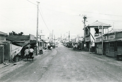 1960年当時の屋富祖大通り 1960年当時の屋富祖大通り