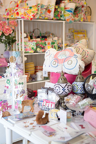 felizフェリース felizフェリース