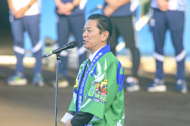 東京ヤクルトスワローズ春季キャンプが沖縄・浦添市のANA BALL